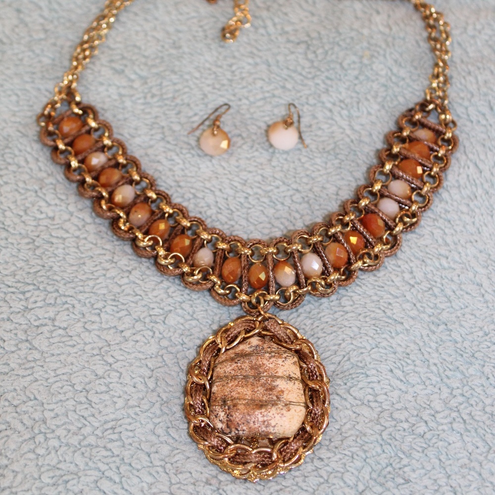 Brown stone necklace with earringa and bracelet